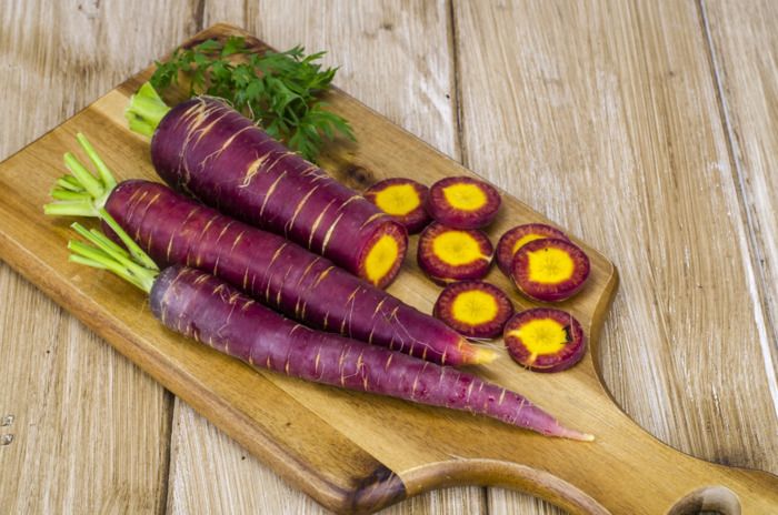 Cà rốt tím có tốt không? Dinh dưỡng, lợi ích và công dụng