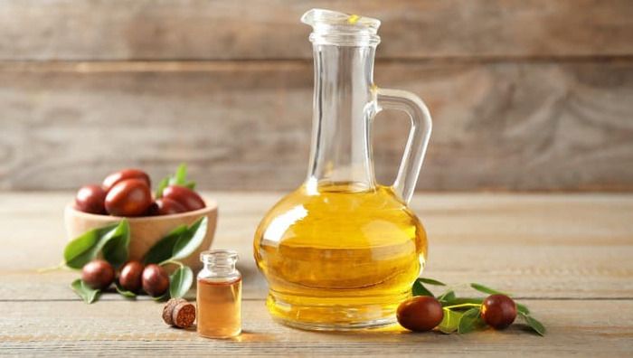 công dụng dầu jojoba với tóc